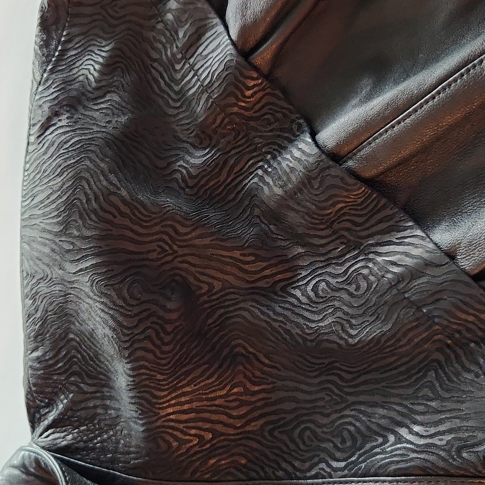 Glampier Women's S Leather Coat - Picture 4 of 7